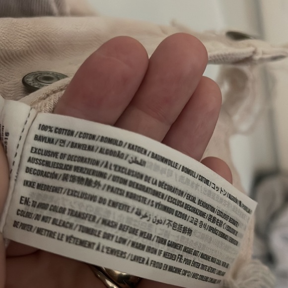 Abercrombie & Fitch women’s size large jean jacket never been worn. - Picture 10 of 12